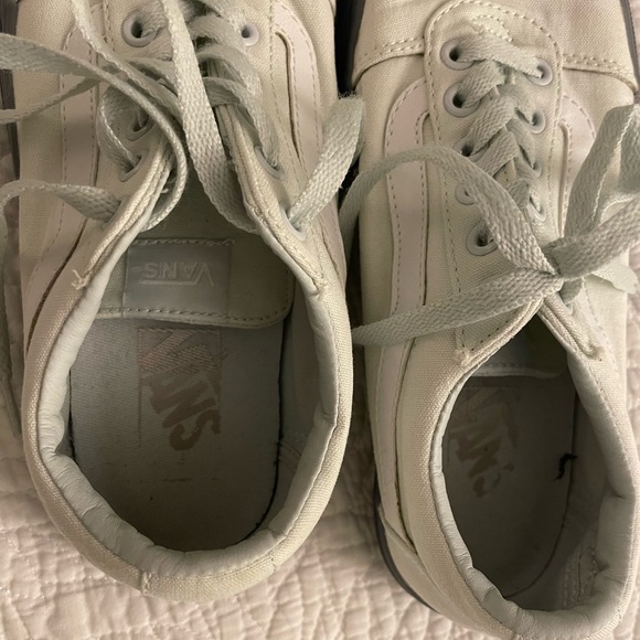 Womens Old Skool Vans White Canvas Sneakers with Gray Soles Size 7.5 - Picture 4 of 6